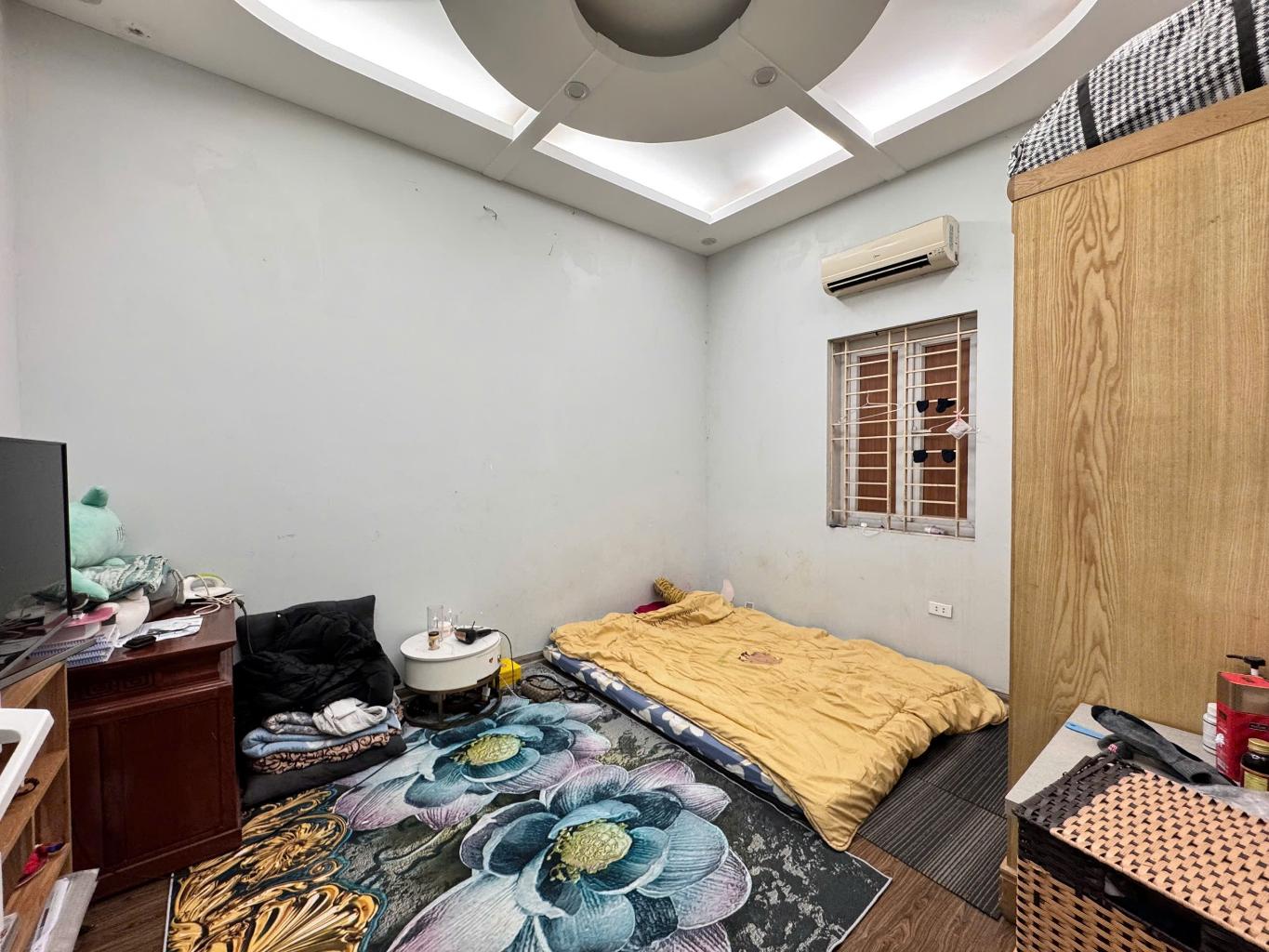 Bán nhà Láng - diện tích 63.4m2 4 tầng - Ô tô đỗ cách 15m - giá 17,8 tỷ