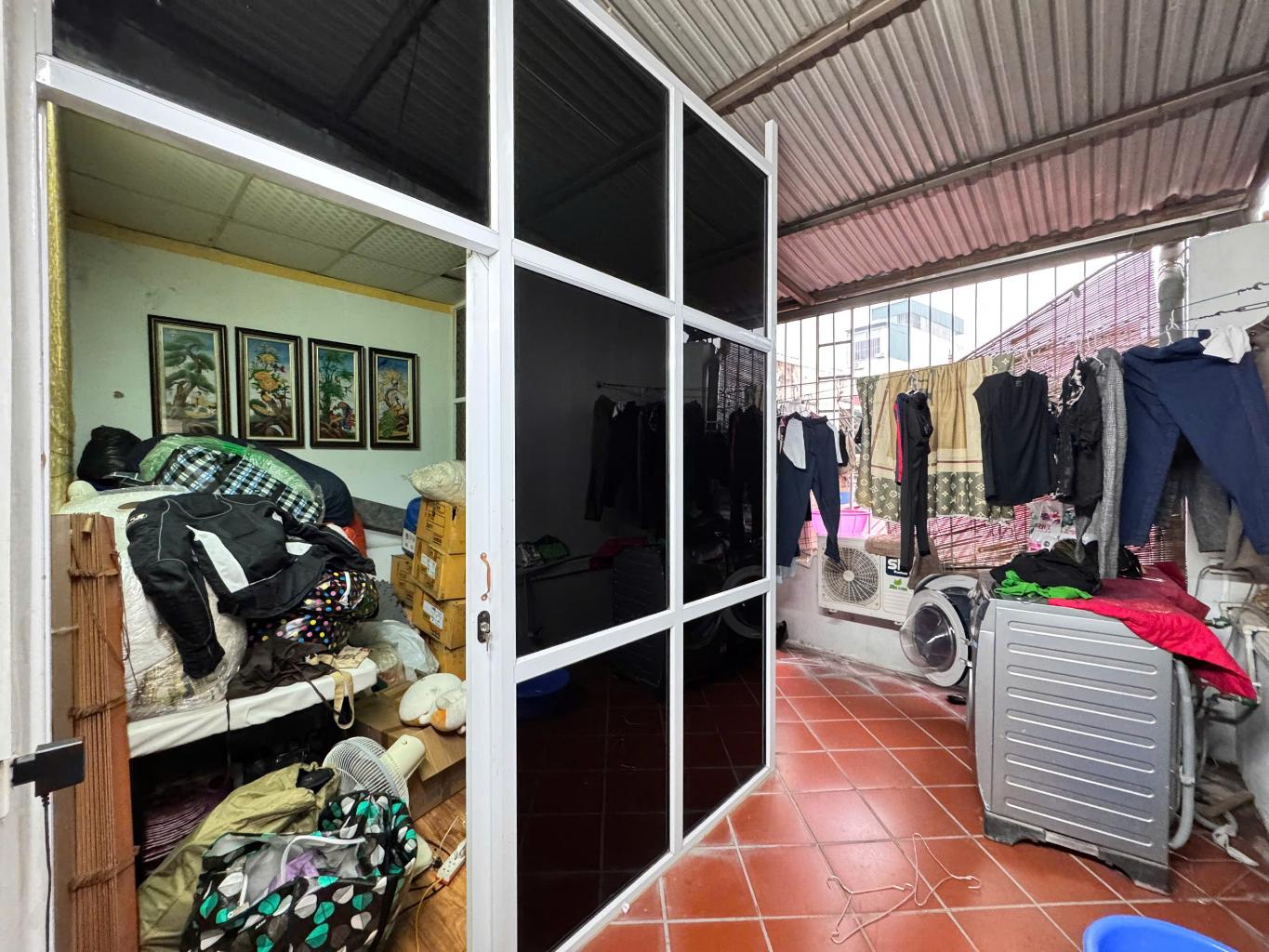 Bán nhà Láng - diện tích 63.4m2 4 tầng - Ô tô đỗ cách 15m - giá 17,8 tỷ