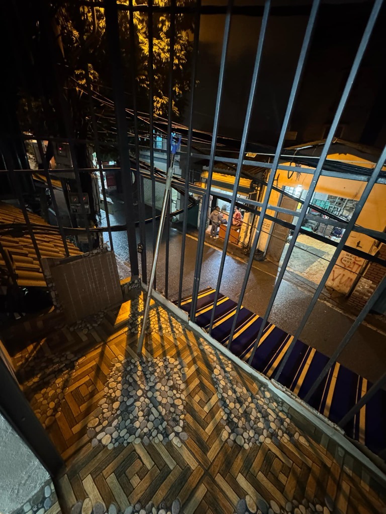 Bán nhà Lĩnh Nam - diện tích 30m2 2 tầng - ô tô đỗ cửa - giá 3,2 tỷ