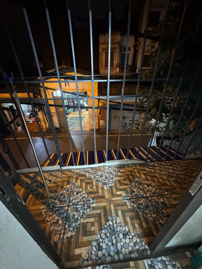 Bán nhà Lĩnh Nam - diện tích 30m2 2 tầng - ô tô đỗ cửa - giá 3,2 tỷ