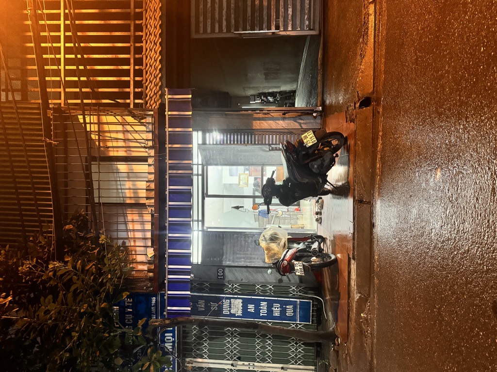 Bán nhà Lĩnh Nam - diện tích 30m2 2 tầng - ô tô đỗ cửa - giá 3,2 tỷ