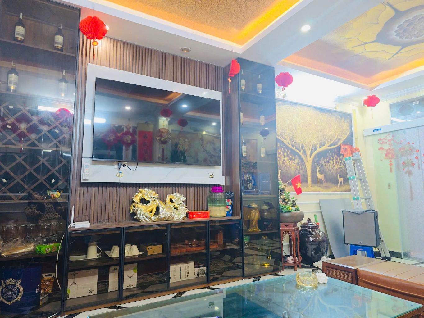 Bán nhà Hoàng Mai - diện tích 41.5m2 5 tầng - CĂN GÓC 3 THOÁNG - giá 11,8 tỷ