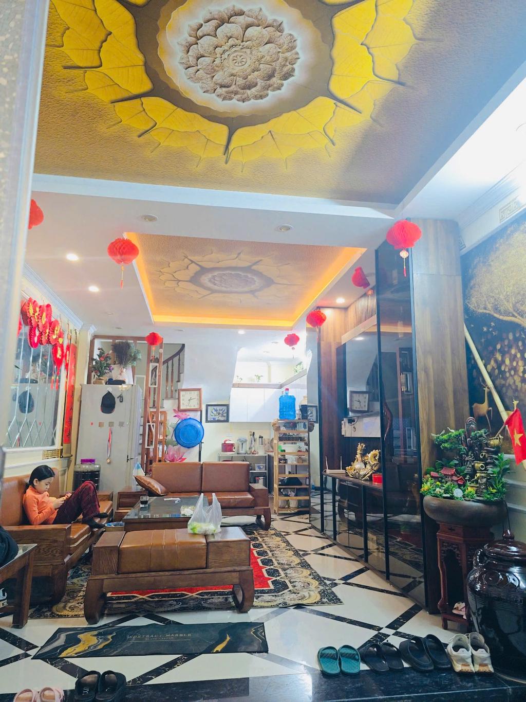 Bán nhà Hoàng Mai - diện tích 41.5m2 5 tầng - CĂN GÓC 3 THOÁNG - giá 11,8 tỷ