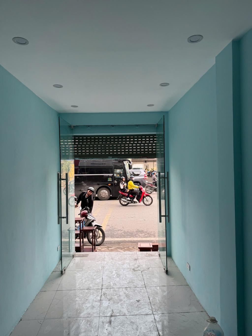 Bán nhà Lê Duẩn - diện tích 23m2 5 tầng - 2 mặt tiền - giá 6,5 tỷ