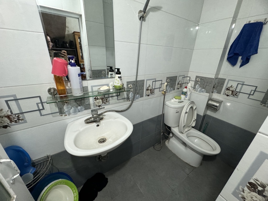 Bán nhà Nguyễn Khoái - diện tích 60m2 3 tầng - gần trường chợ - giá 7,8 tỷ