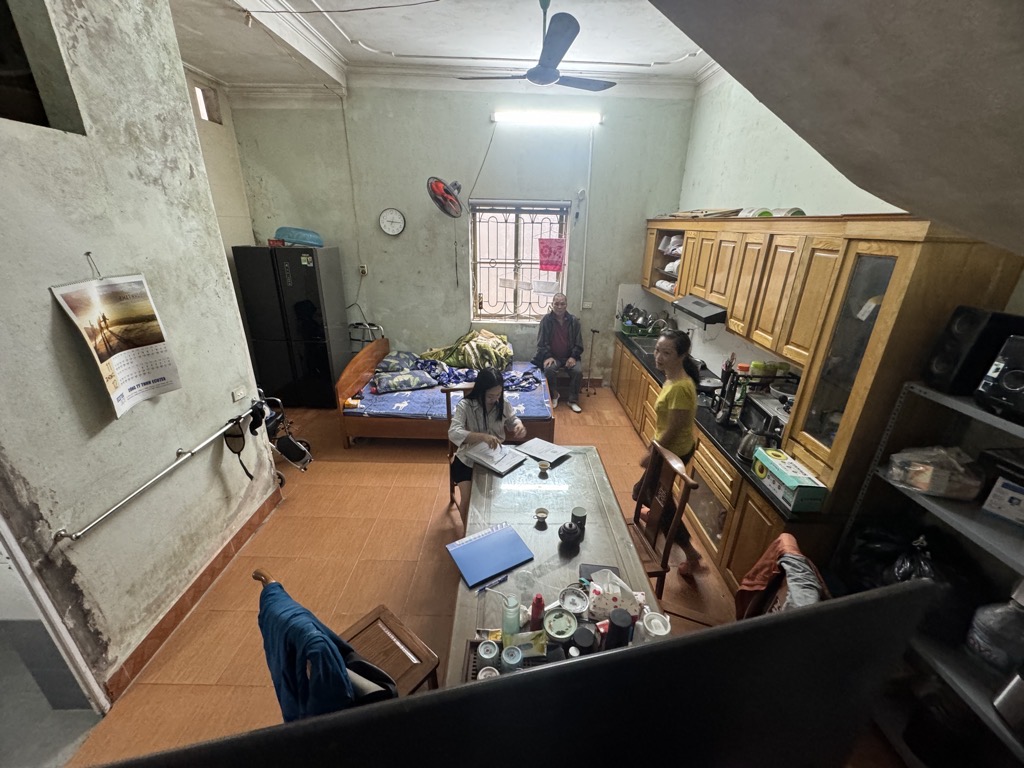 Bán nhà Nguyễn Khoái - diện tích 60m2 3 tầng - gần trường chợ - giá 7,8 tỷ