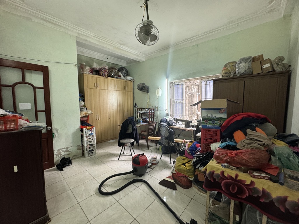 Bán nhà Nguyễn Khoái - diện tích 60m2 3 tầng - gần trường chợ - giá 7,8 tỷ