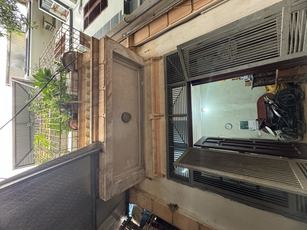 Bán nhà Nguyễn Khoái - diện tích 60m2 3 tầng - gần trường chợ - giá 7,8 tỷ