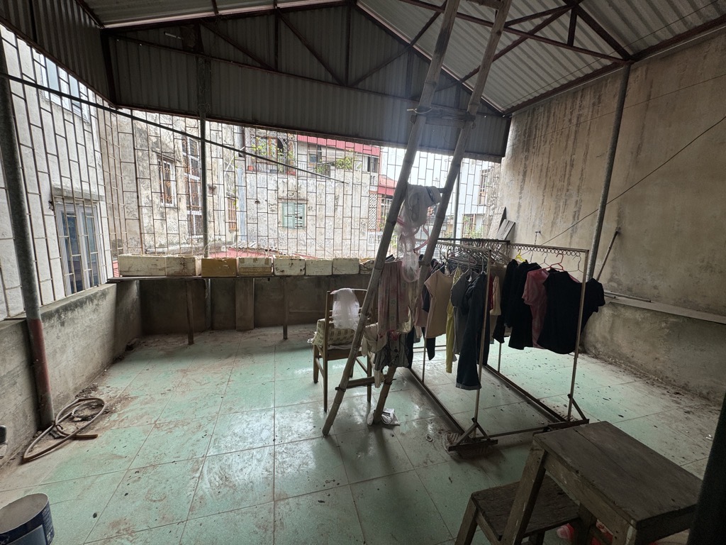 Bán nhà Nguyễn Khoái - diện tích 60m2 3 tầng - gần trường chợ - giá 7,8 tỷ