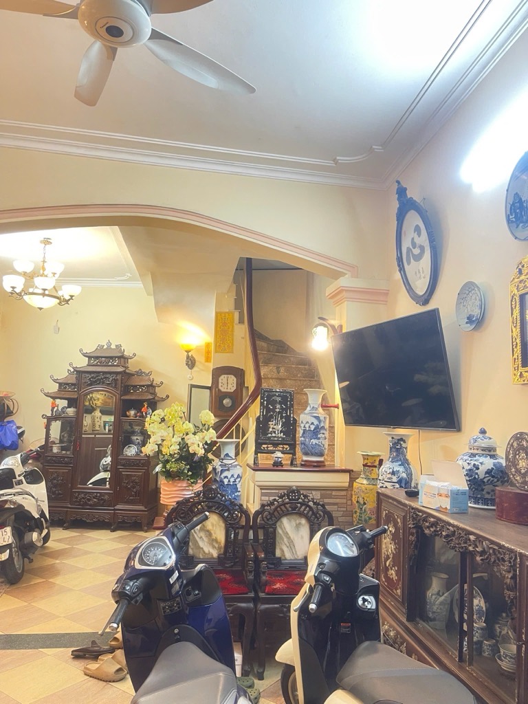 Bán nhà Nguyễn Cao - diện tích 57m2 5 tầng - Lô góc, gần phố - giá 13,2 tỷ