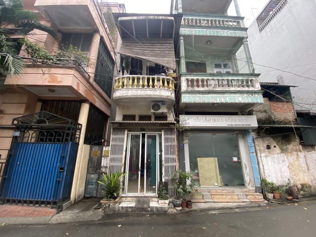 Bán nhà Nguyễn Trãi - diện tích 37m2 3 tầng - Ô Tô tránh - giá 9,6 tỷ