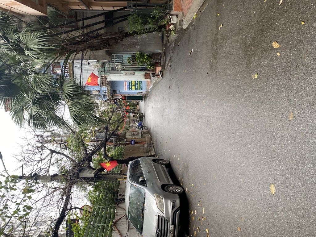 Bán nhà Nguyễn Trãi - diện tích 37m2 3 tầng - Ô Tô tránh - giá 9,6 tỷ