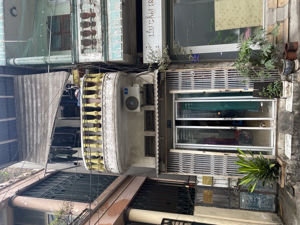 Bán nhà Nguyễn Trãi - diện tích 37m2 3 tầng - Ô Tô tránh - giá 9,6 tỷ