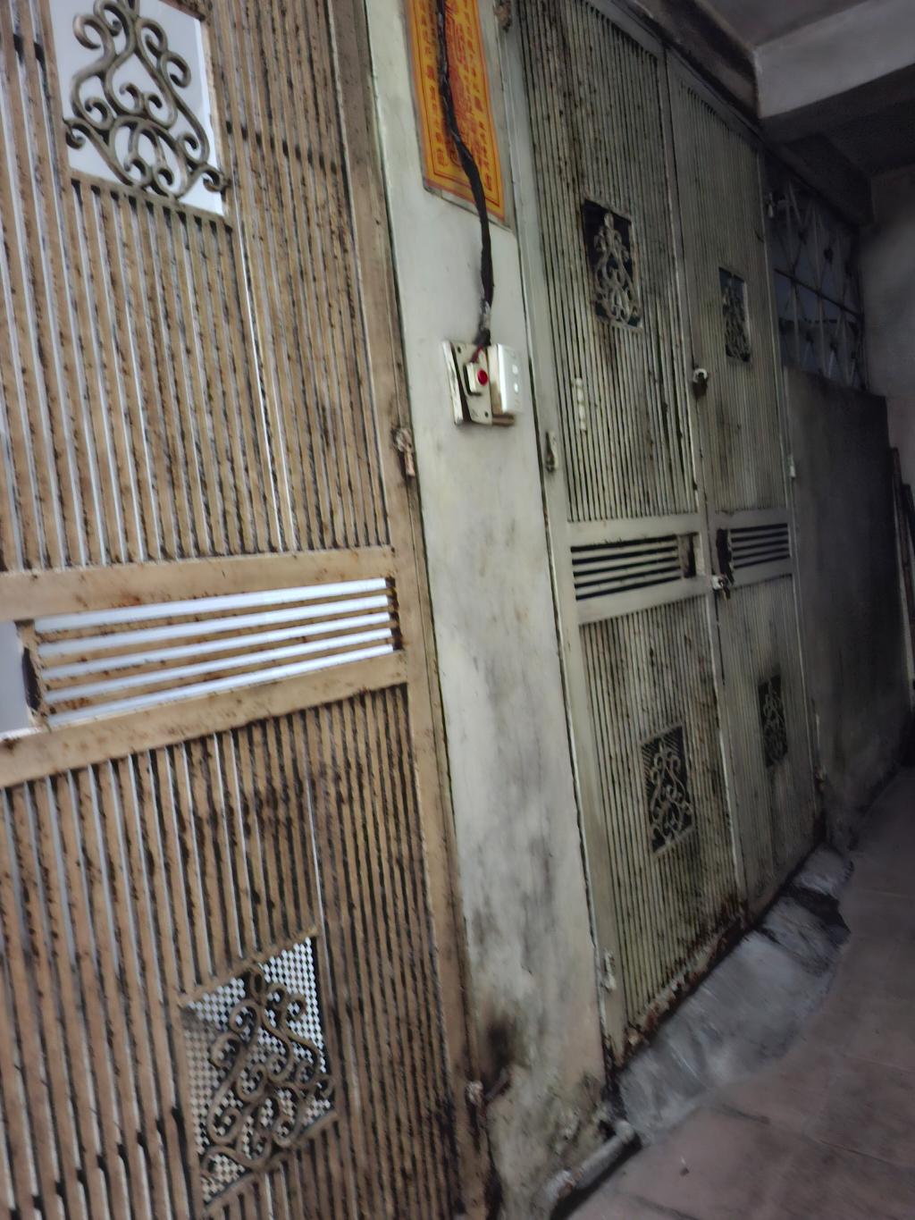 Bán nhà Lò Đúc - diện tích 30,4m2 3 tầng - Nhà trong ngõ - giá 9 tỷ