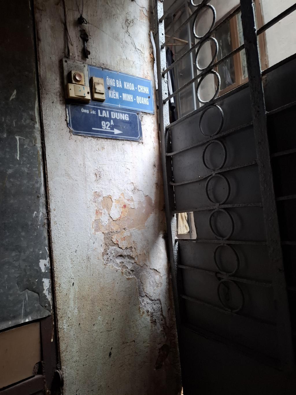 Bán nhà Lò Đúc - diện tích 30,4m2 3 tầng - Nhà trong ngõ - giá 9 tỷ