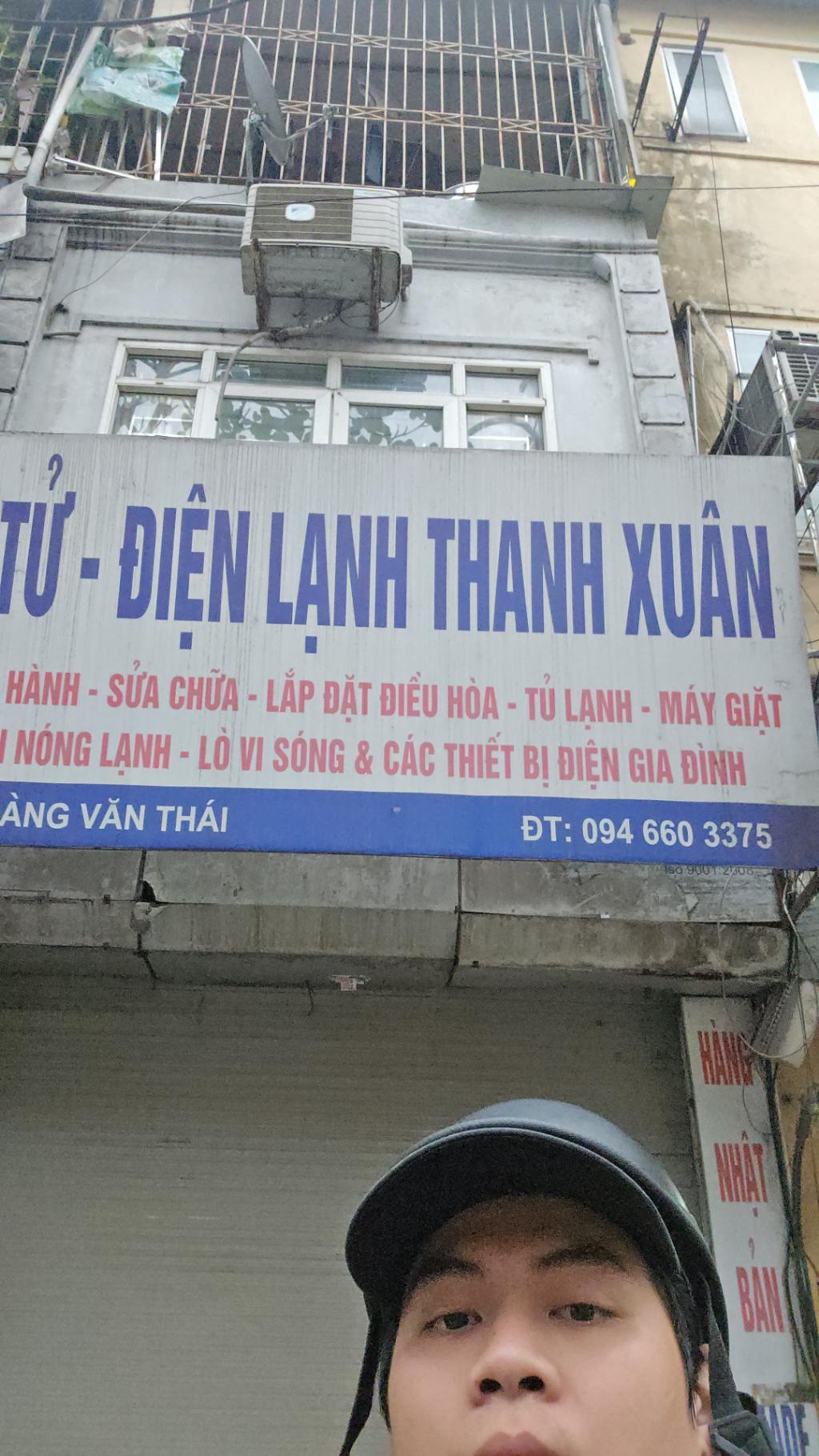Bán nhà Hoàng Văn Thái - diện tích 40m2 3 tầng - Mặt phố vỉa hè kinh doanh ô tô tránh - giá 18,8 tỷ