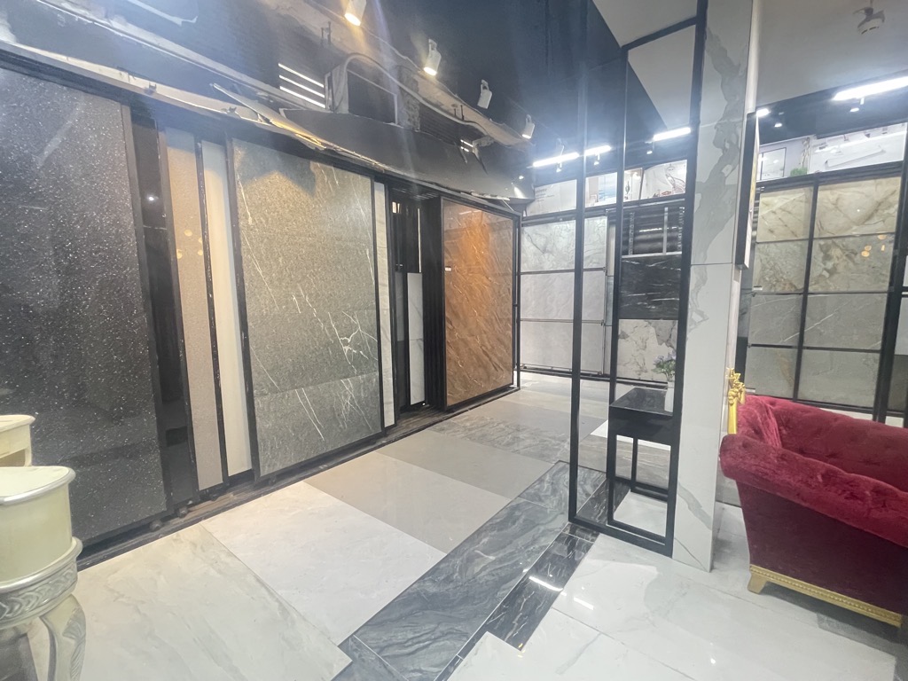 Bán nhà Tam Trinh - diện tích 125m2 2 tầng - Kinh doanh đỉnh - giá 10,5 tỷ