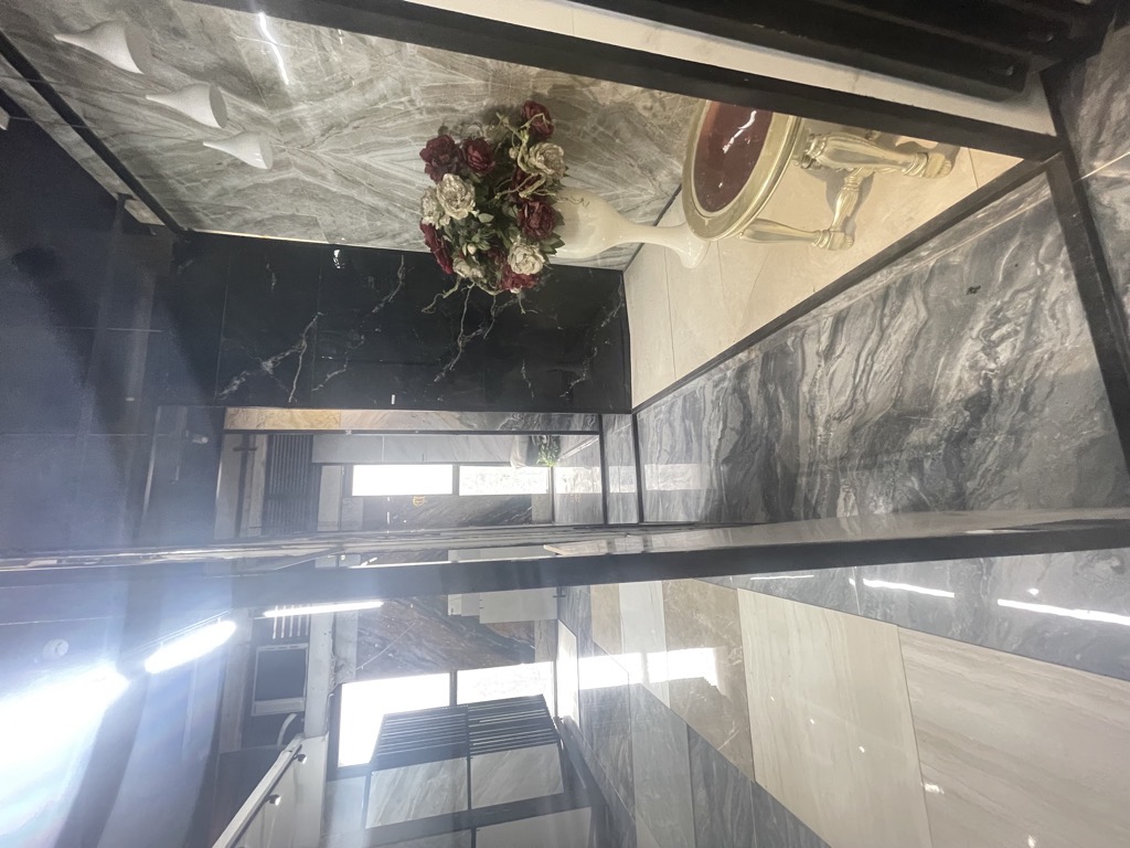 Bán nhà Tam Trinh - diện tích 115.8m2 2 tầng - Kinh doanh đỉnh - giá 10,5 tỷ