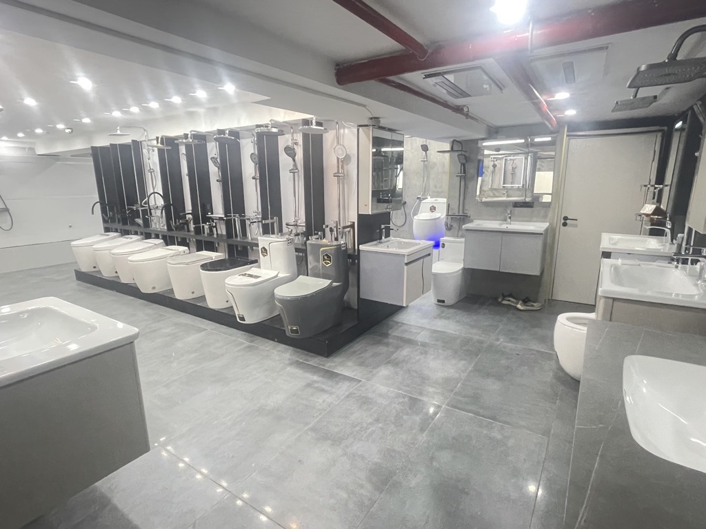 Bán nhà Tam Trinh - diện tích 135,2m2 2 tầng - Kinh doanh đỉnh - giá 10,8 tỷ