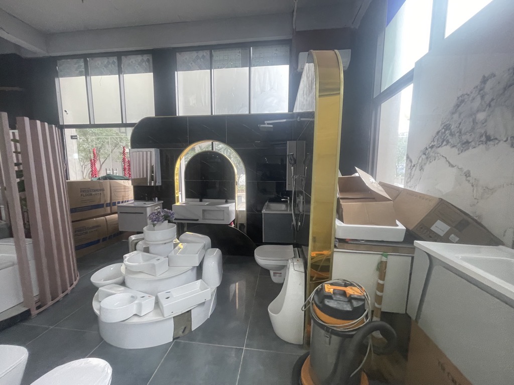 Bán nhà Tam Trinh - diện tích 135,2m2 2 tầng - Kinh doanh đỉnh - giá 10,8 tỷ