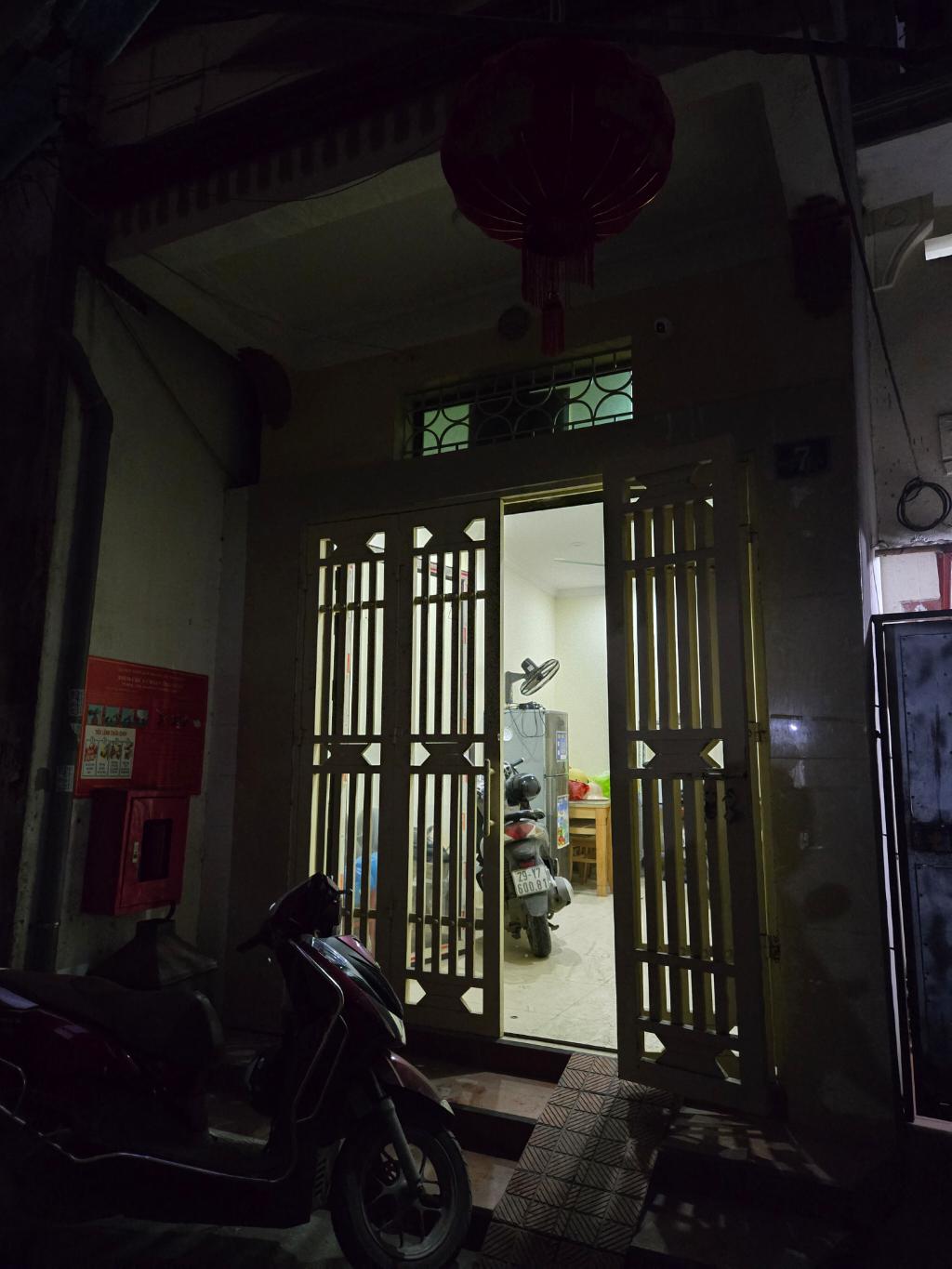 Bán nhà Gia Tụ B - diện tích 26m2 4 tầng - Ngõ rộng, gần phố - giá 5,6 tỷ