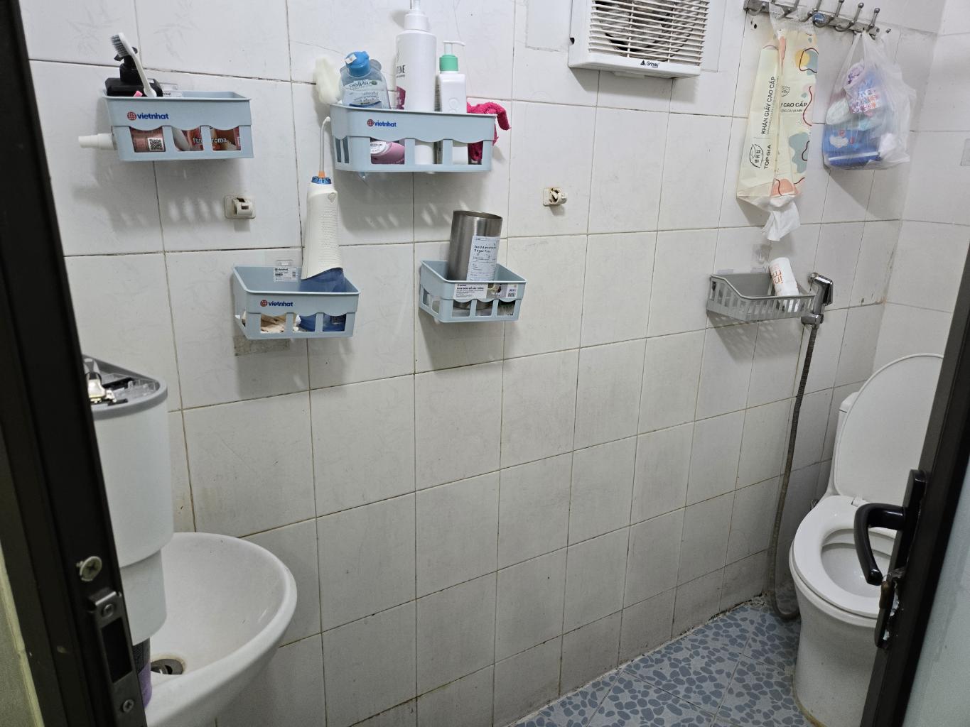 Bán nhà Gia Tụ B - diện tích 26m2 4 tầng - Ngõ rộng, gần phố - giá 5,6 tỷ