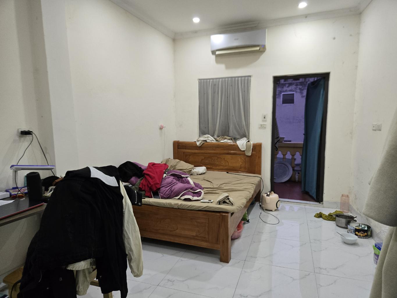 Bán nhà Gia Tụ B - diện tích 26m2 4 tầng - Ngõ rộng, gần phố - giá 5,6 tỷ