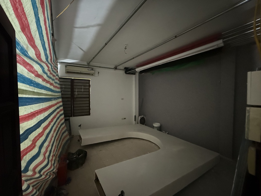 Bán nhà Trần Khát Chân - diện tích 47.6m2 4 tầng - Lô góc, 2 mặt ngõ - giá 12 tỷ