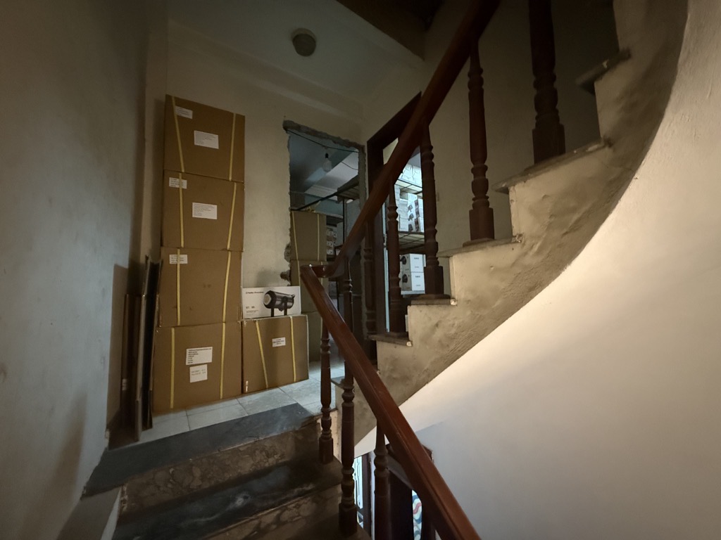 Bán nhà Trần Khát Chân - diện tích 47.6m2 4 tầng - Lô góc, 2 mặt ngõ - giá 12 tỷ