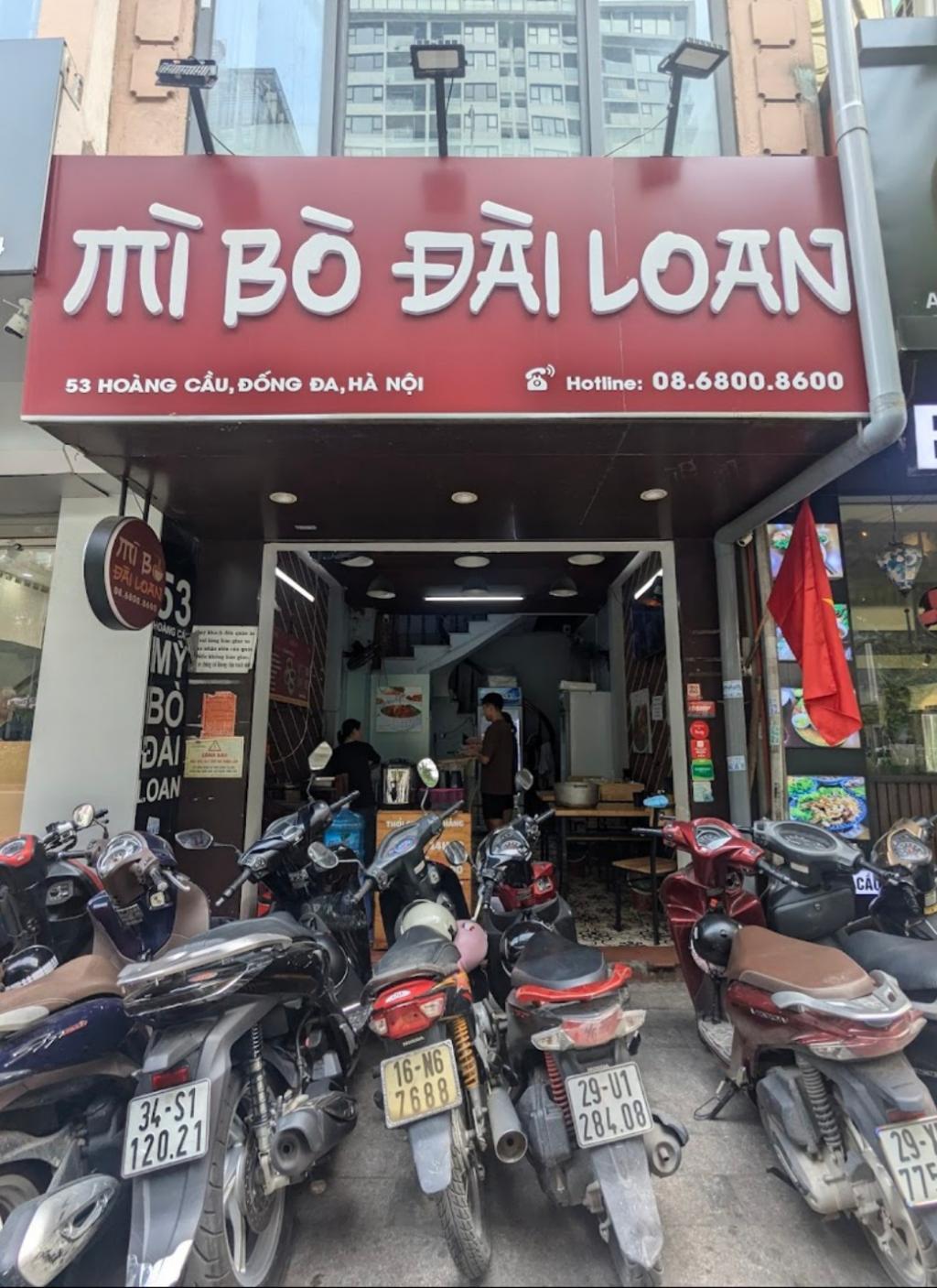 Bán nhà Hoàng Cầu - diện tích 20m2 5 tầng - Nhà mặt phố triệu đô - giá 12,9 tỷ