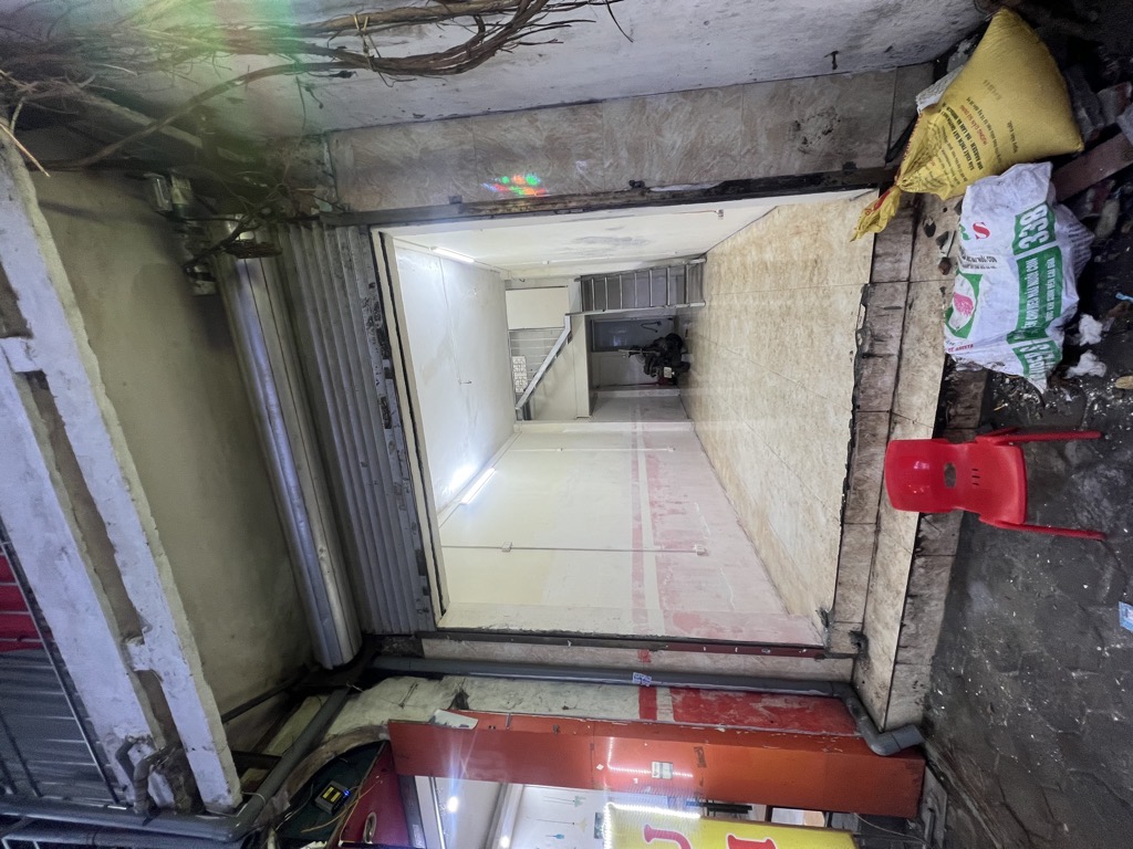 Bán nhà Khương Trung - diện tích 32m2 2 tầng - MẶT PHỐ KINH DOANH SẦM UẤT - giá 10,2 tỷ