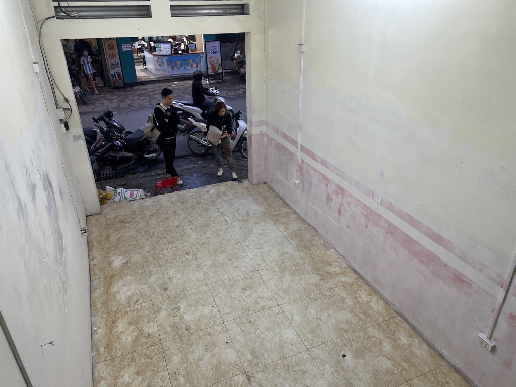 Bán nhà Khương Trung - diện tích 32m2 2 tầng - MẶT PHỐ KINH DOANH SẦM UẤT - giá 10,2 tỷ