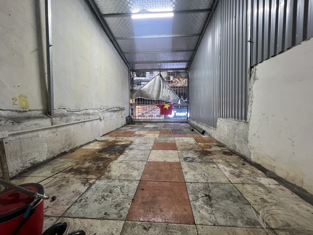 Bán nhà Khương Trung - diện tích 32m2 2 tầng - MẶT PHỐ KINH DOANH SẦM UẤT - giá 10,2 tỷ