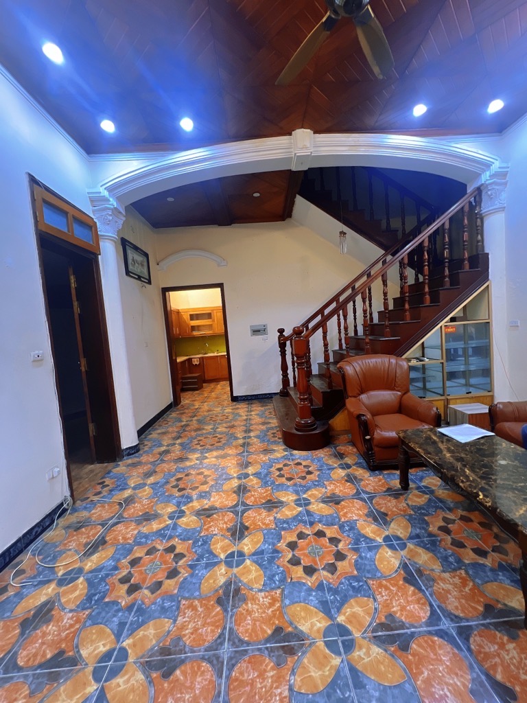 Bán nhà Thịnh Quang - diện tích 98m2 4 tầng - ô tô qua nhà - giá 22,5 tỷ