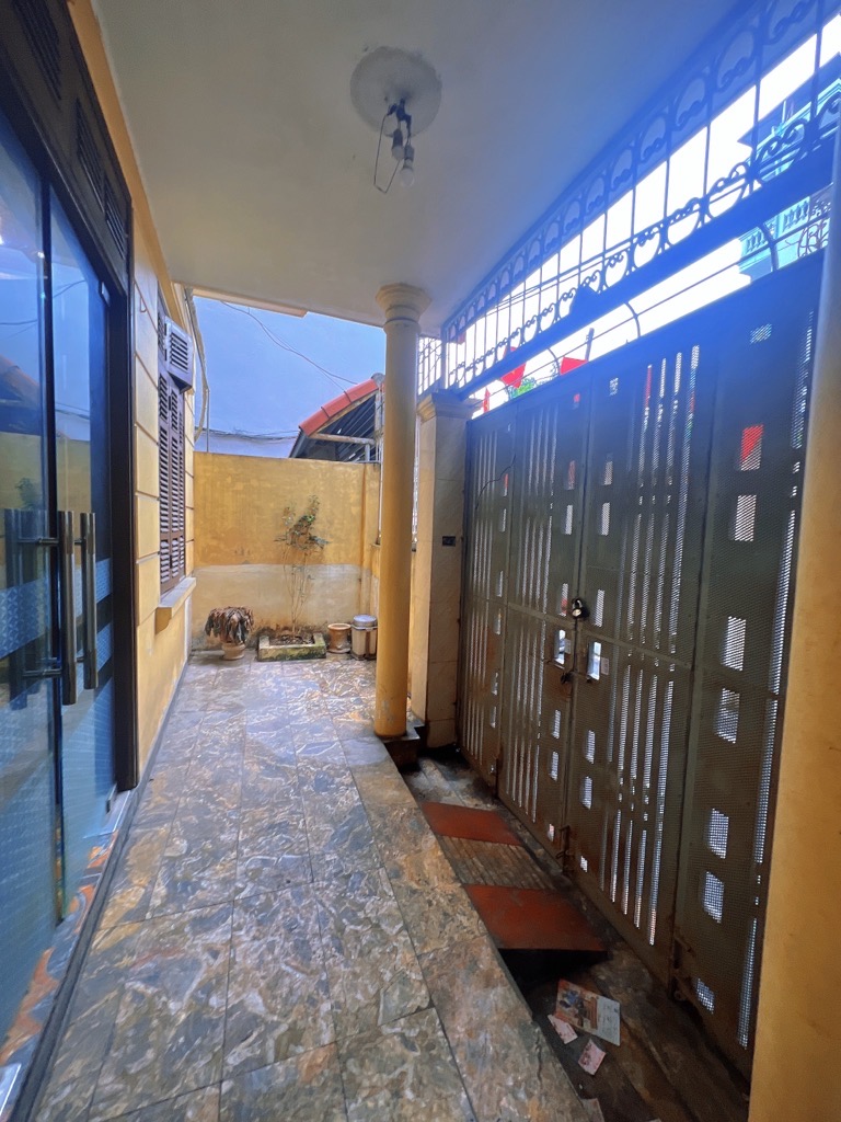 Bán nhà Thịnh Quang - diện tích 98m2 4 tầng - ô tô qua nhà - giá 22,5 tỷ