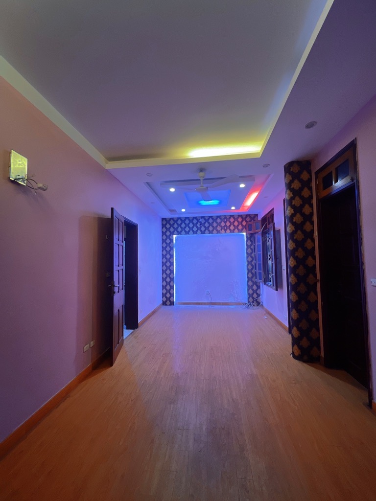 Bán nhà Thịnh Quang - diện tích 98m2 4 tầng - ô tô qua nhà - giá 22,5 tỷ