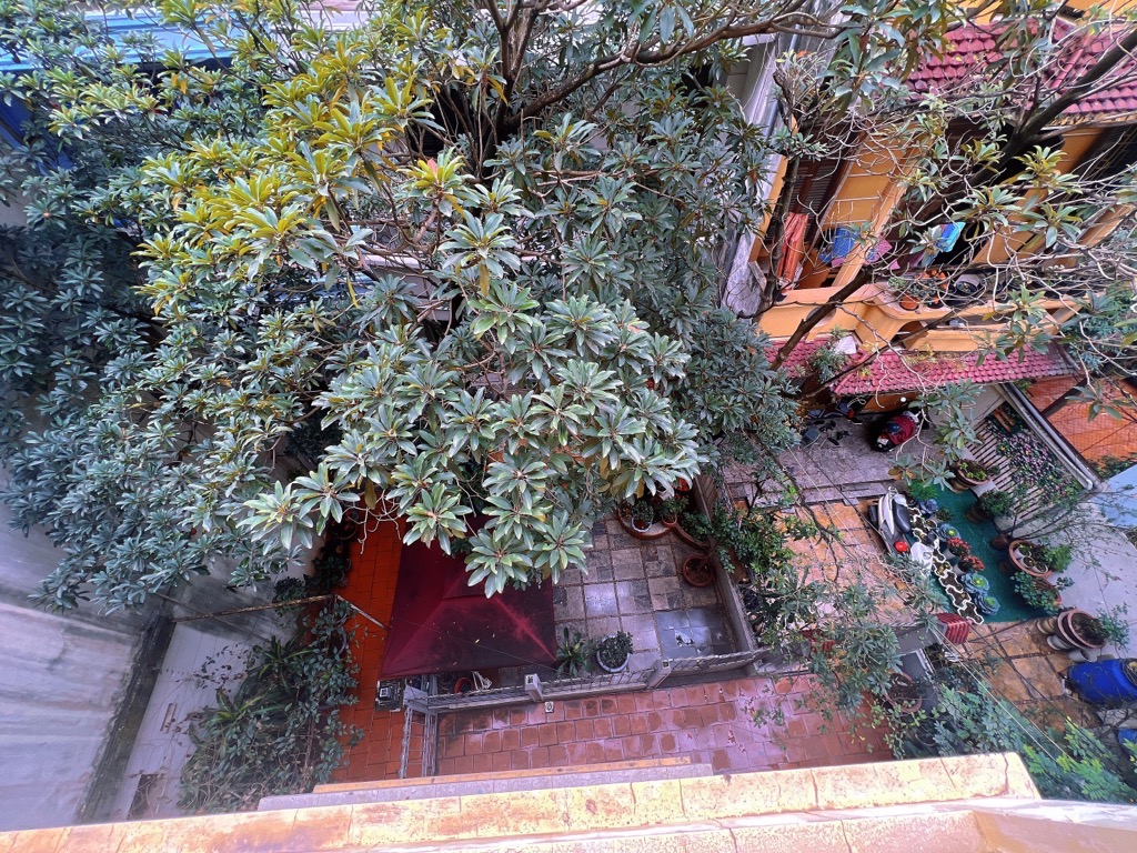 Bán nhà Thịnh Quang - diện tích 98m2 4 tầng - ô tô qua nhà - giá 22,5 tỷ