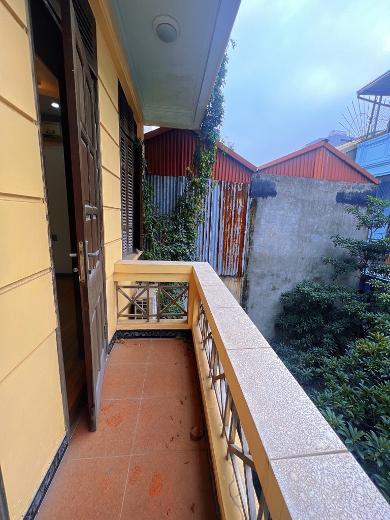 Bán nhà Thịnh Quang - diện tích 98m2 4 tầng - ô tô qua nhà - giá 22,5 tỷ