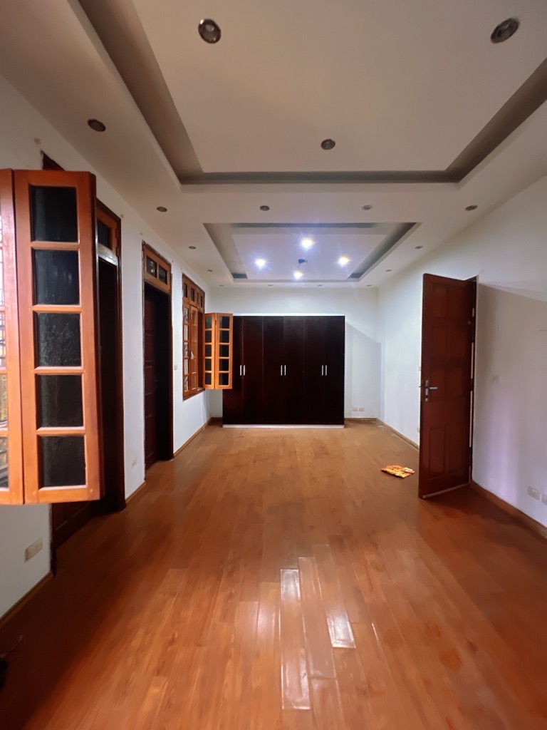 Bán nhà Thịnh Quang - diện tích 98m2 4 tầng - ô tô qua nhà - giá 22,5 tỷ