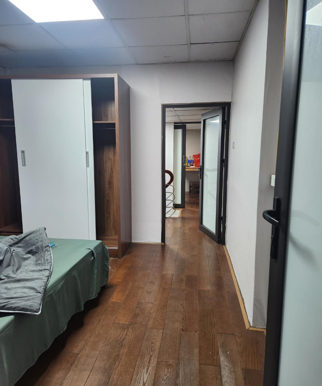 Bán nhà Thanh Xuân Bắc - diện tích 28,4m2 3 tầng - Mặt ngõ ô tô tránh - giá 2,3 tỷ