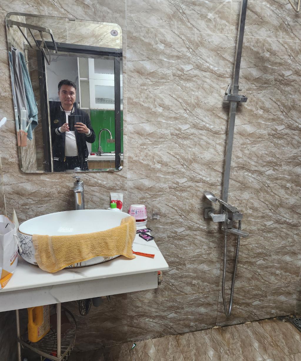 Bán nhà Thanh Xuân Bắc - diện tích 28,4m2 3 tầng - Mặt ngõ ô tô tránh - giá 2,3 tỷ