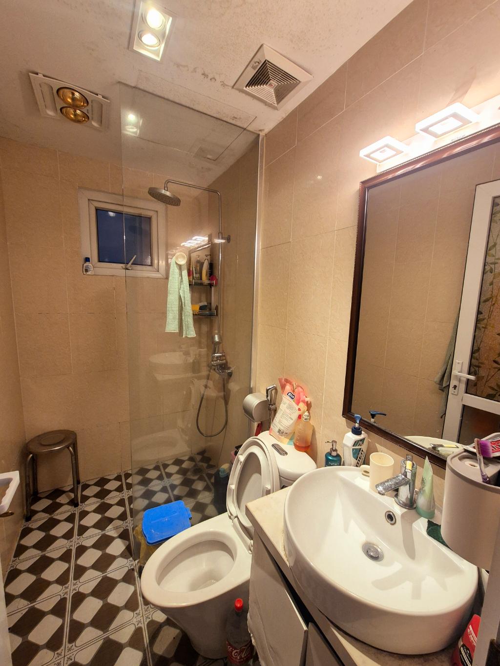 Bán nhà Hoàng Cầu - diện tích 85m2 1 tầng - ô tô vòng quanh dừng đỗ ngày đêm - giá 9,9 tỷ