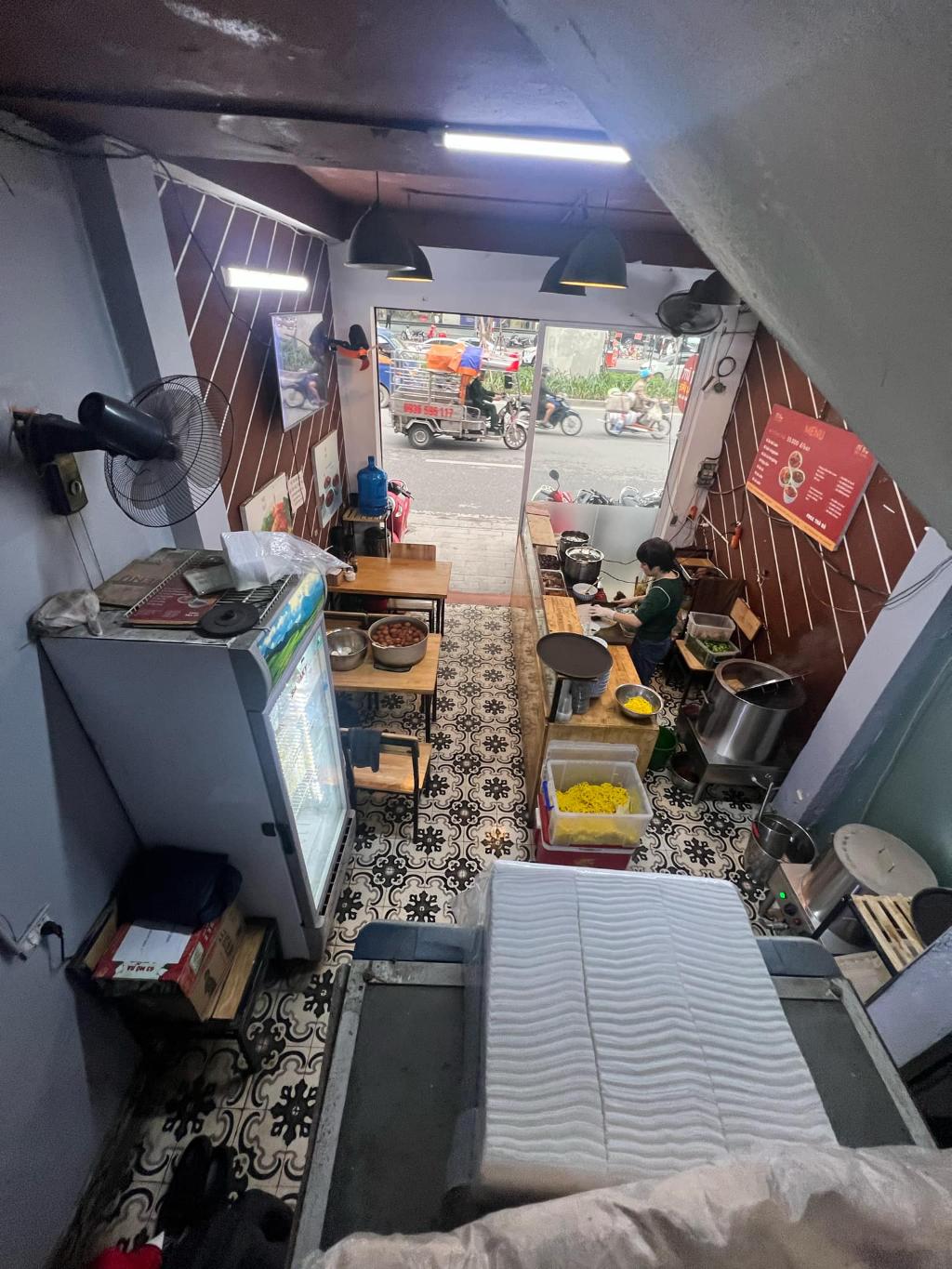 Bán nhà Hoàng Cầu - diện tích 20m2 5 tầng - Nhà mặt phố triệu đô - giá 12,9 tỷ