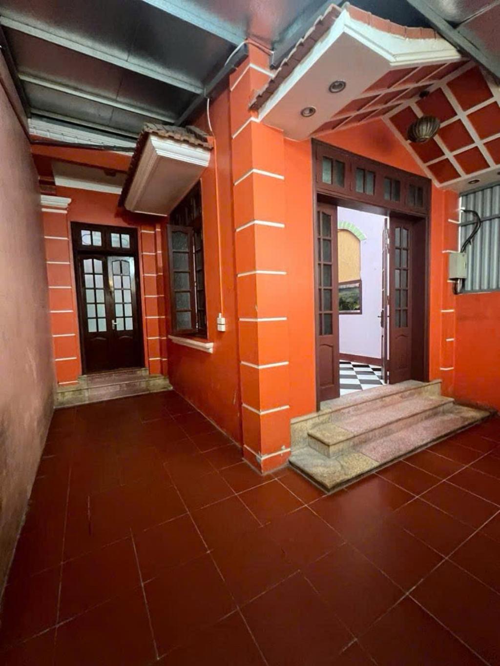 Bán nhà Tam Trinh - diện tích 63m2 3 tầng - LÔ GÓC - MẶT NGÕ Ô TÔ - giá 11,9 tỷ