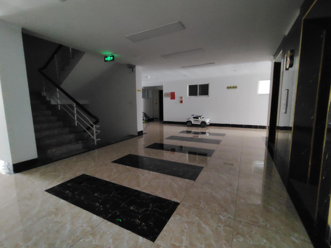 Bán nhà Nghiêm Xuân Yêm - diện tích 82m2 1 tầng - Chung cư mặt đường, giá 6,5 tỷ