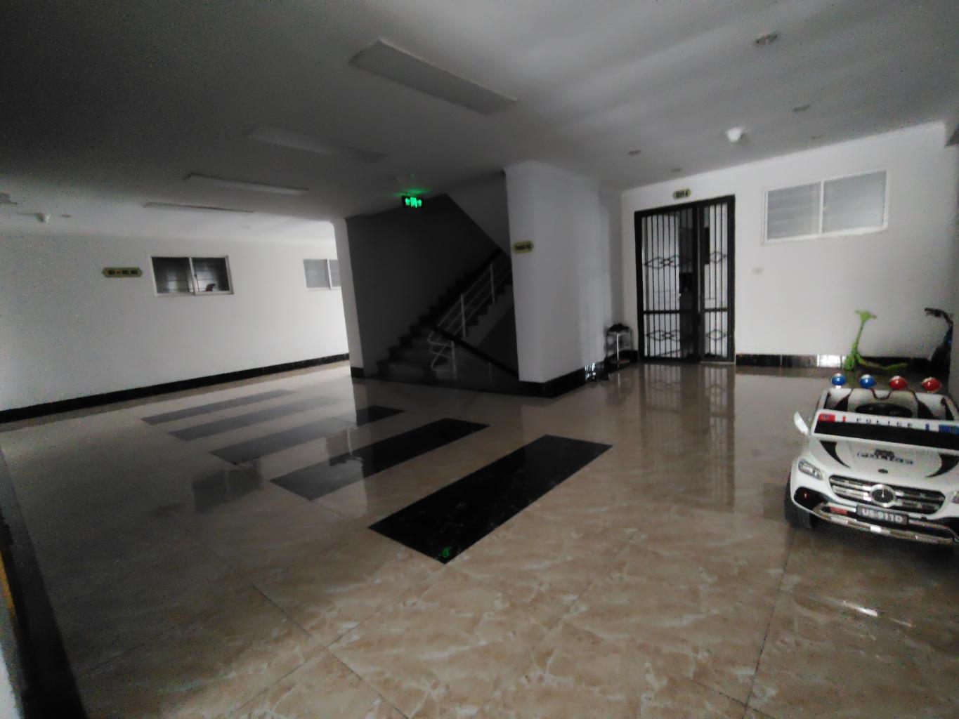 Bán nhà Nghiêm Xuân Yêm - diện tích 82m2 1 tầng - Chung cư mặt đường, giá 6,5 tỷ