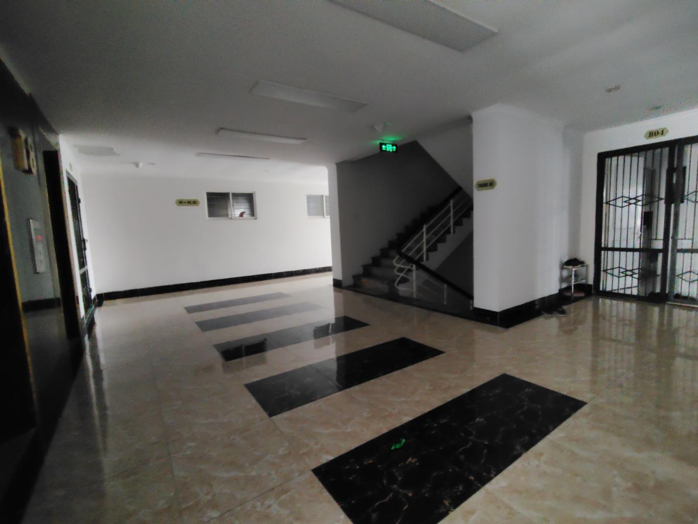 Bán nhà Nghiêm Xuân Yêm - diện tích 82m2 1 tầng - Chung cư mặt đường, giá 6,5 tỷ