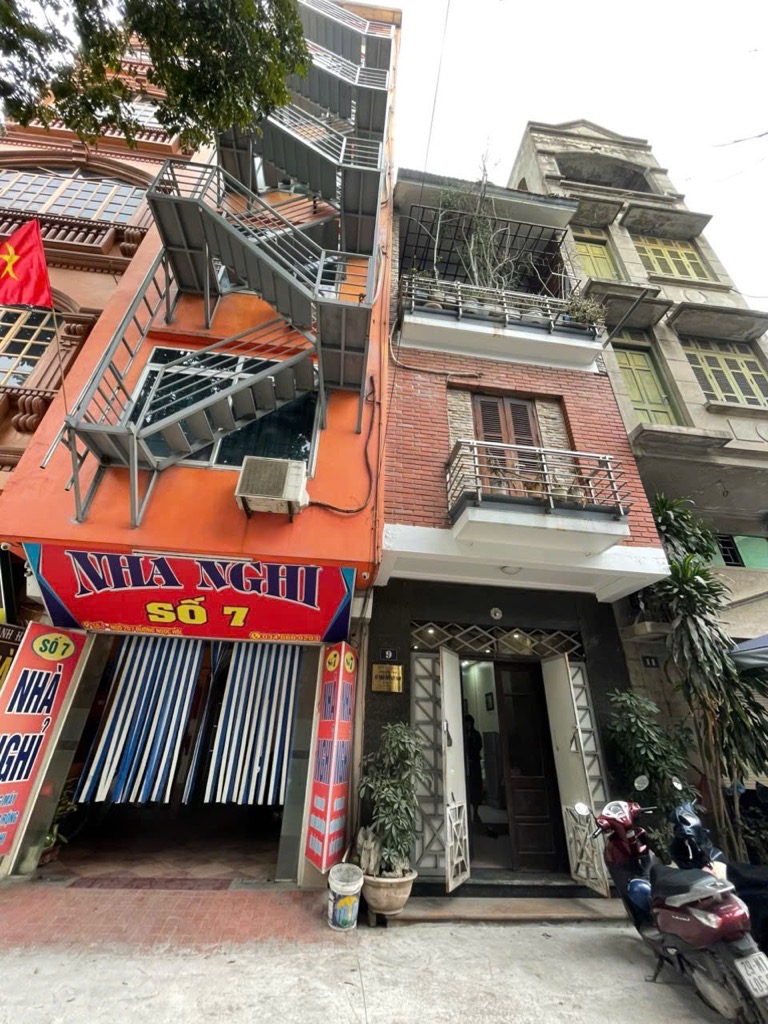 Bán nhà Ngọc Hồi - diện tích 45m2 4 tầng - 2 mặt ngõ ô tô tránh - giá 14,4 tỷ