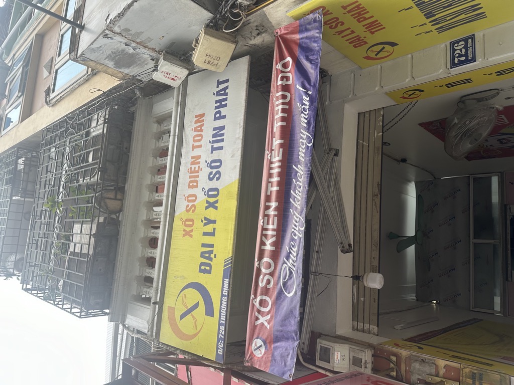 Bán nhà Trương Định - diện tích 43m2 4 tầng - Vỉa hè kinh doanh - giá 13,5 tỷ