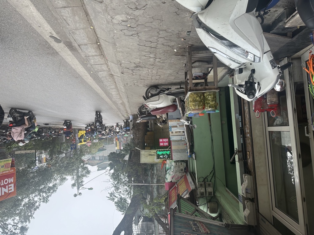 Bán nhà Trương Định - diện tích 43m2 4 tầng - Vỉa hè kinh doanh - giá 13,5 tỷ